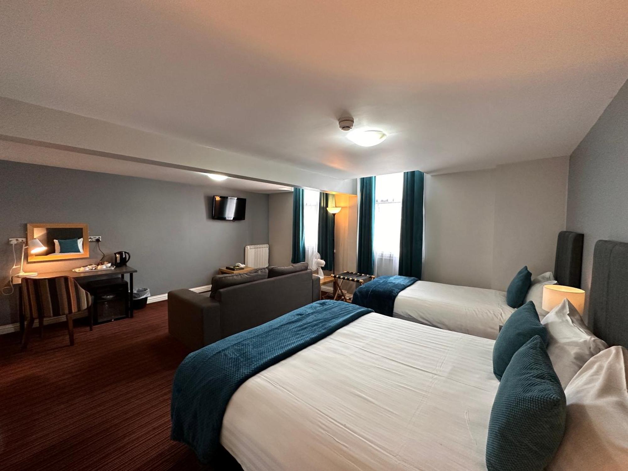 Spilman Hotel Carmarthen Dış mekan fotoğraf